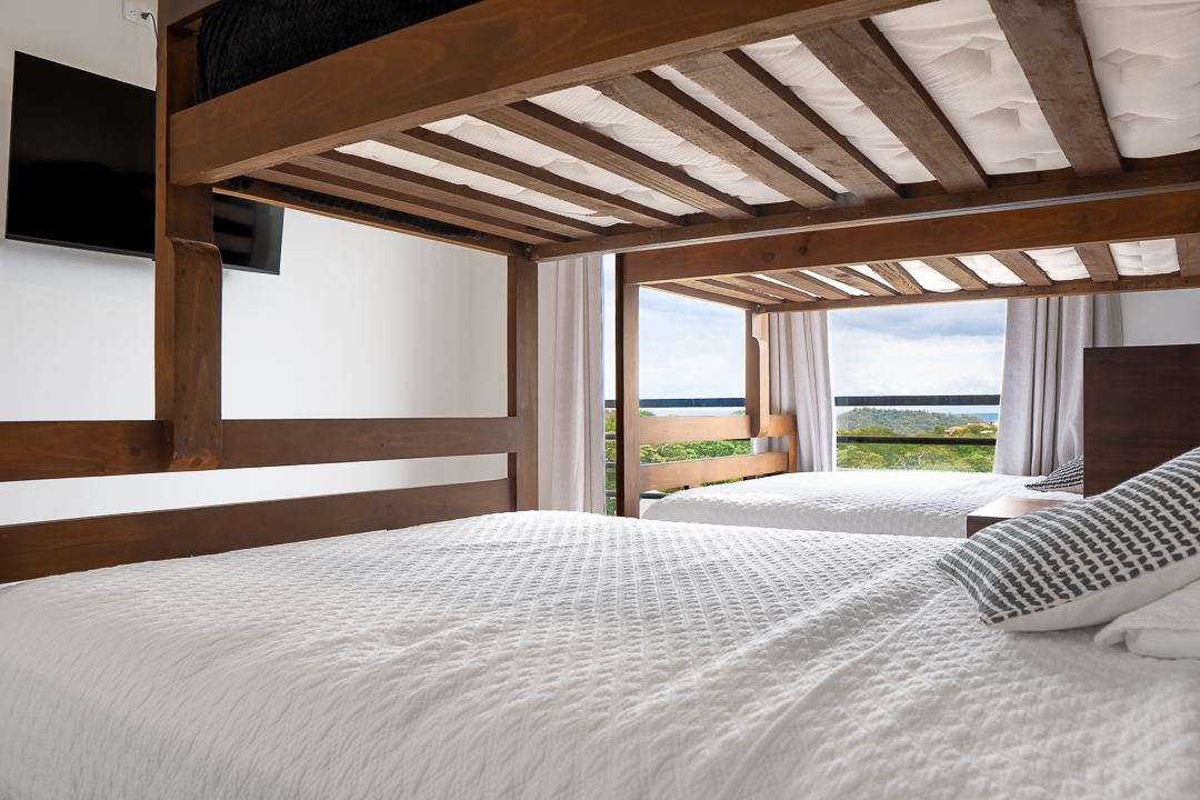 Bunk bedroom for kids at Cacique Retreat vacation home, Guanacaste